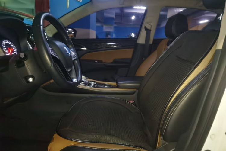 Used BYD Qin New Energy 2017 1.5T Luxury Model Left Front Seat