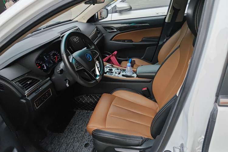 Used BYD Qin New Energy 2017 1.5T Luxury Model Left Front Seat