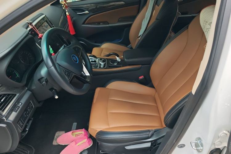Used BYD Qin New Energy 2017 1.5T Luxury Model Left Front Seat