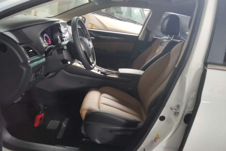 Used BYD Qin New Energy 2017 1.5T Luxury Model Left Front Seat