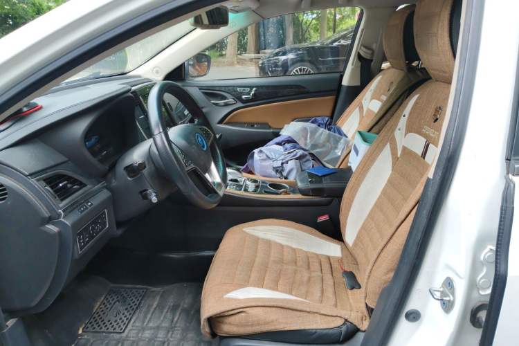 Used BYD Qin New Energy 2017 Qin EV300 Flagship Model Left Front Seat