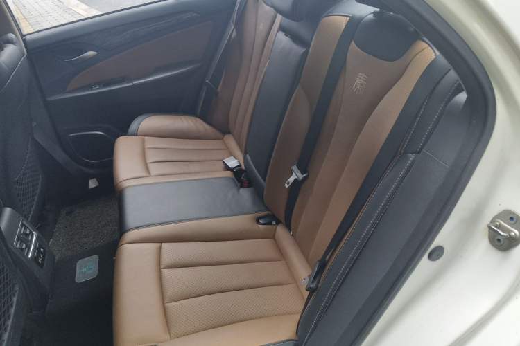 Used BYD Qin New Energy 2017 Qin 1.5T 100 Left Rear Seat