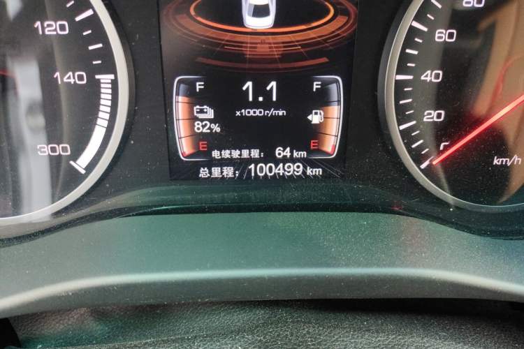 Used BYD Qin New Energy 2017 1.5T Luxury Model Odometer Close Up