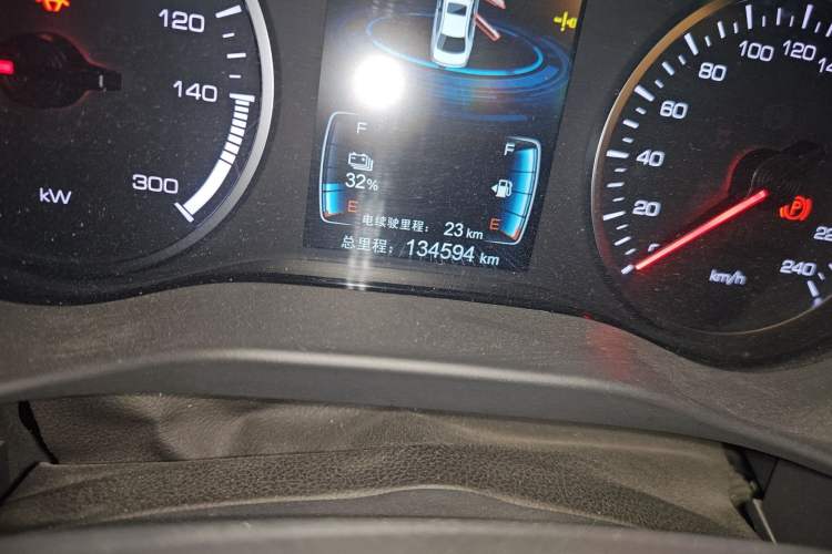 Used BYD Qin New Energy 2017 1.5T Luxury Model Odometer Close Up