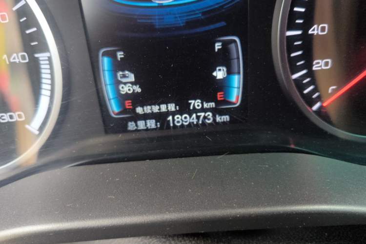 Used BYD Qin New Energy 2017 1.5T Luxury Model Odometer Close Up
