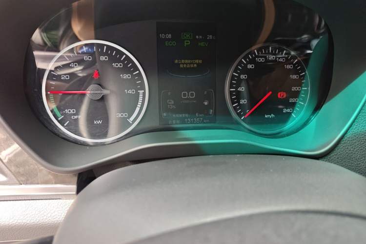 Used BYD Qin New Energy 2017 1.5T Luxury Model Odometer Close Up