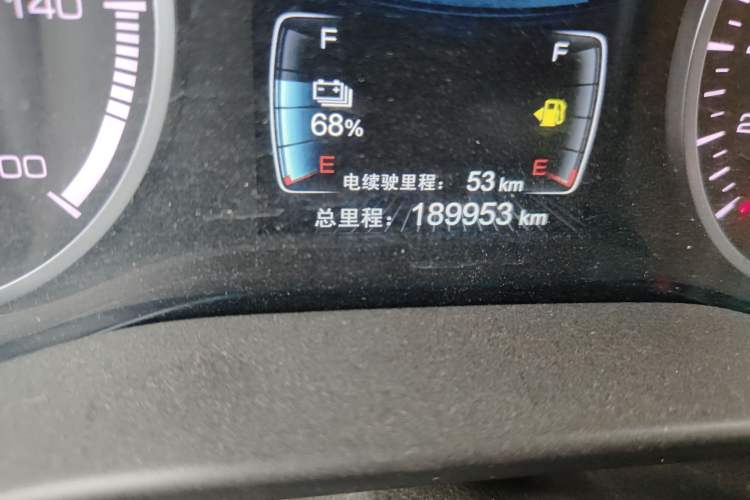Used BYD Qin New Energy 2017 1.5T Luxury Model Odometer Close Up