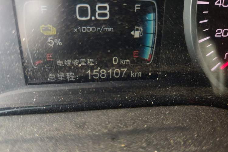Used BYD Qin New Energy 2017 1.5T Luxury Model Odometer Close Up