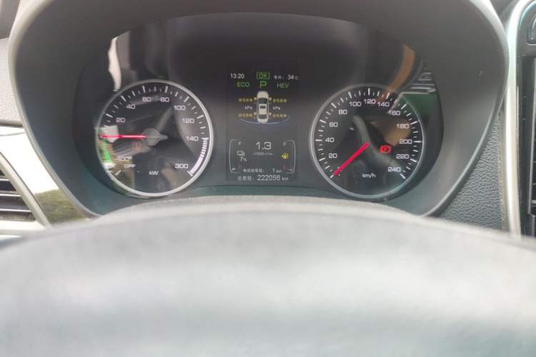 Used BYD Qin New Energy 2017 1.5T Luxury Model Odometer Close Up