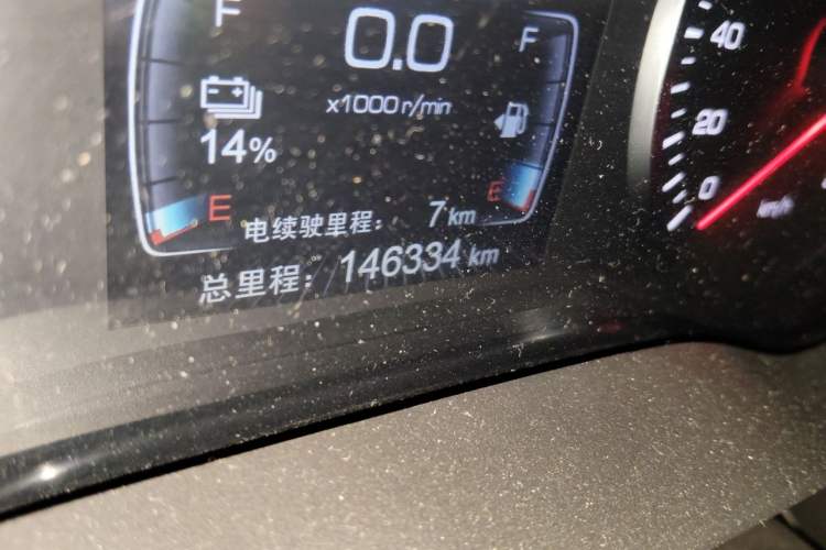 Used BYD Qin New Energy 2017 1.5T Luxury Model Odometer Close Up