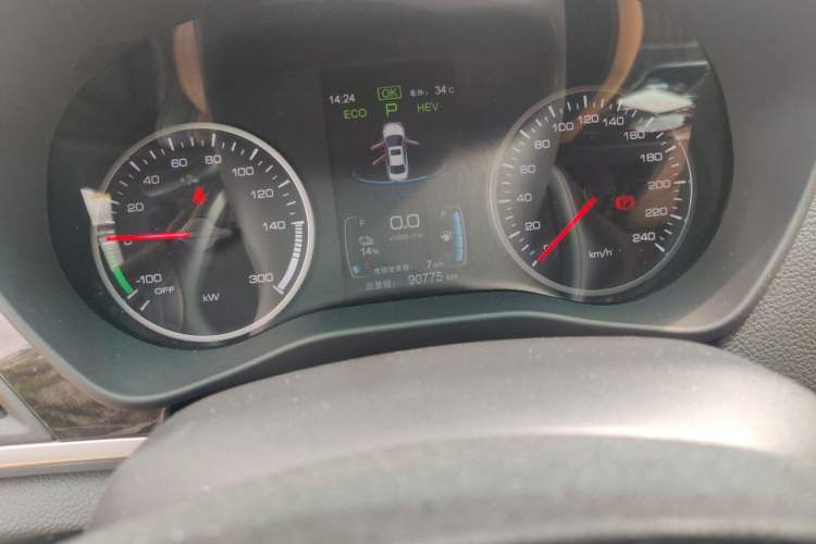 Used BYD Qin New Energy 2017 1.5T Luxury Model Odometer Close Up