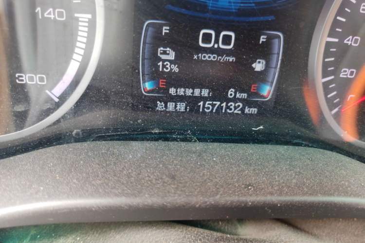 Used BYD Qin New Energy 2017 1.5T Luxury Model Odometer Close Up