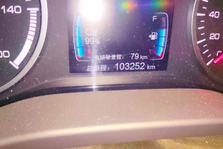 Used BYD Qin New Energy 2017 1.5T Luxury Model Odometer Close Up