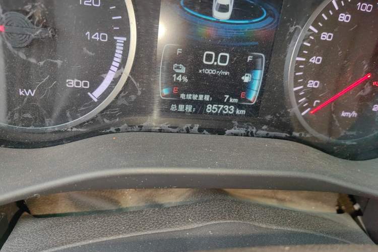 Used BYD Qin New Energy 2017 1.5T Luxury Model Odometer Close Up