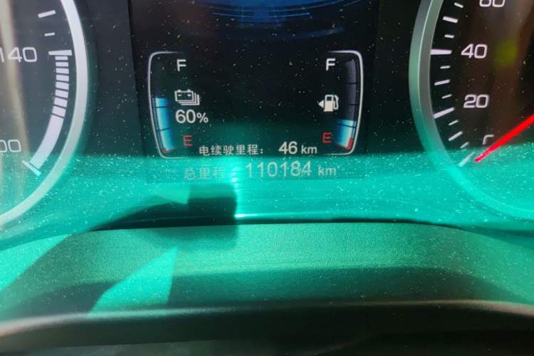 Used BYD Qin New Energy 2017 1.5T Luxury Model Odometer Close Up