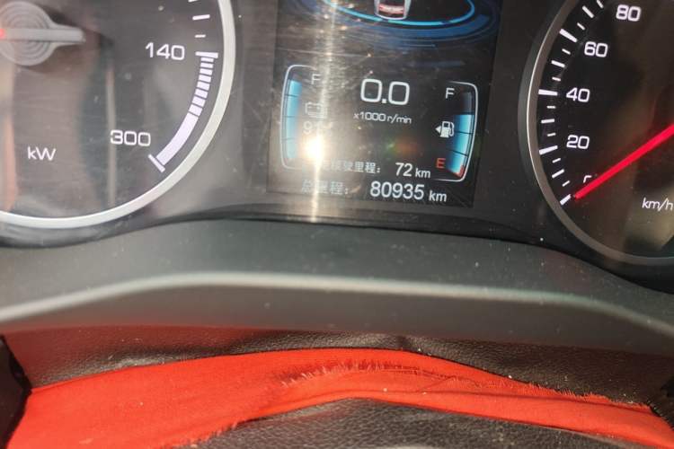 Used BYD Qin New Energy 2017 1.5T Luxury Model Odometer Close Up