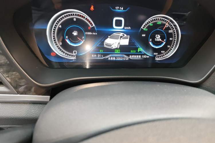 Used BYD Qin New Energy 2017 Qin 1.5T 100 Odometer Close Up