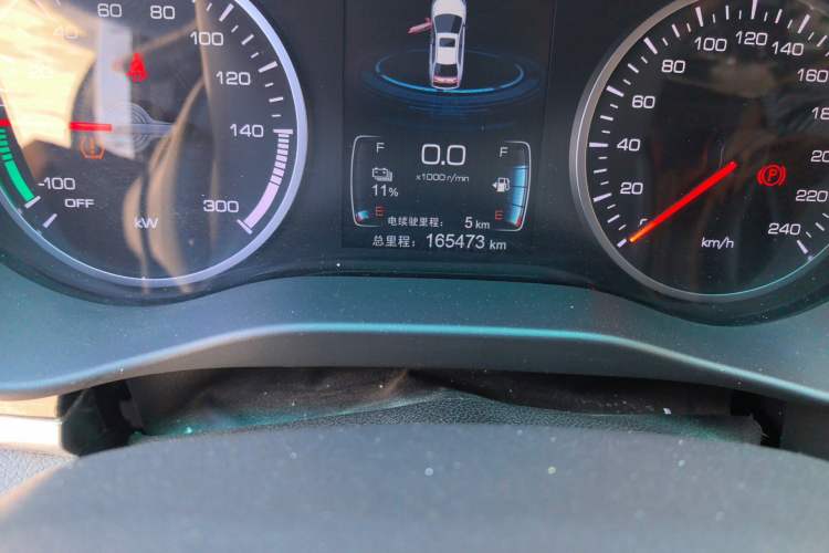 Used BYD Qin New Energy 2017 1.5T Luxury Model Odometer Close Up