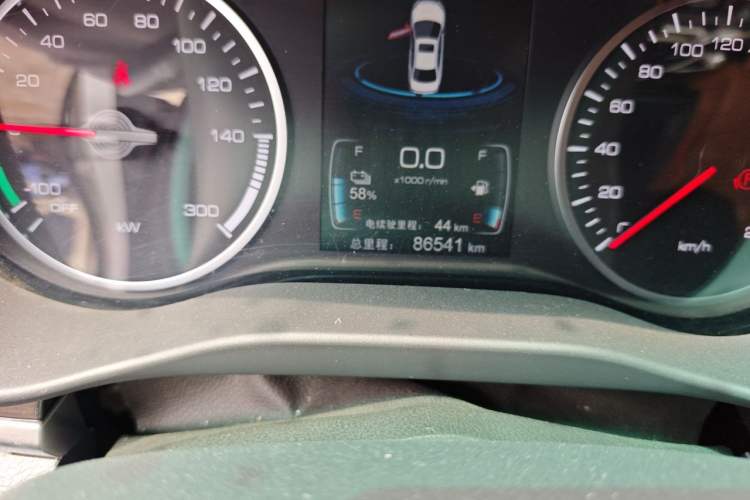Used BYD Qin New Energy 2017 1.5T Luxury Model Odometer Close Up