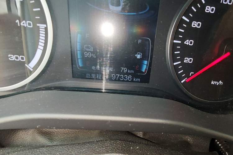 Used BYD Qin New Energy 2017 1.5T Luxury Model Odometer Close Up