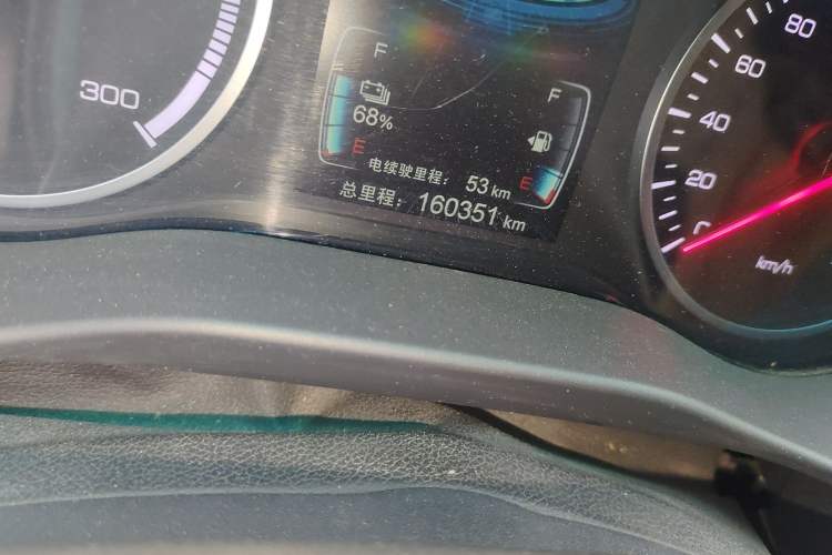 Used BYD Qin New Energy 2017 1.5T Luxury Model Odometer Close Up
