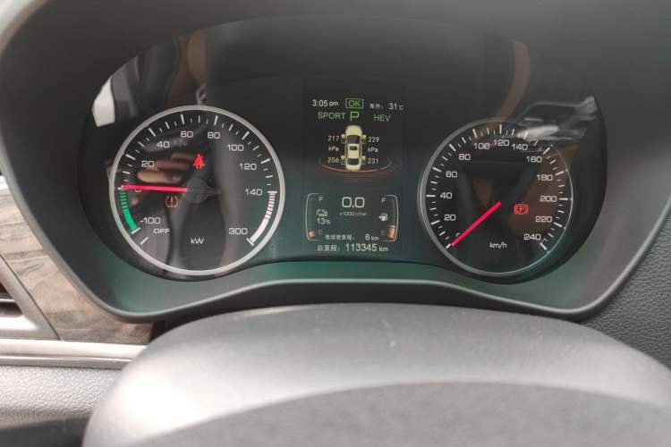 Used BYD Qin New Energy 2017 1.5T Luxury Model Odometer Close Up