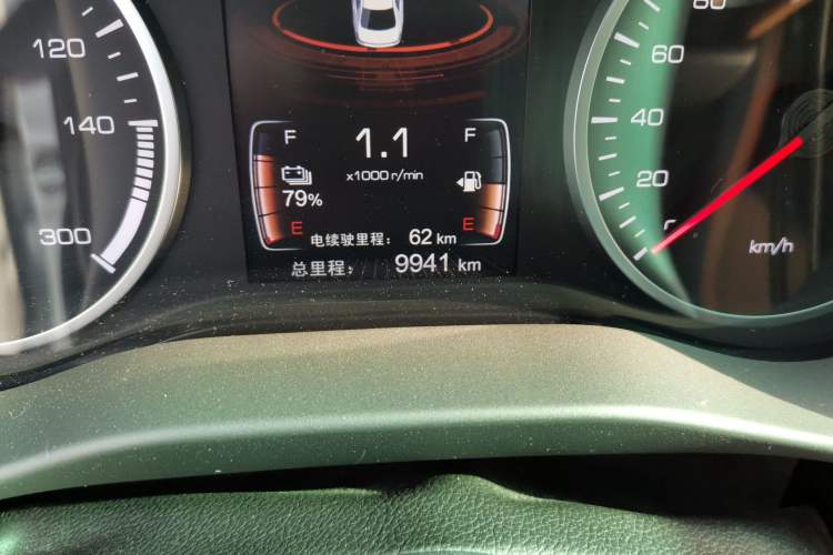Used BYD Qin New Energy 2017 1.5T Luxury Model Odometer Close Up