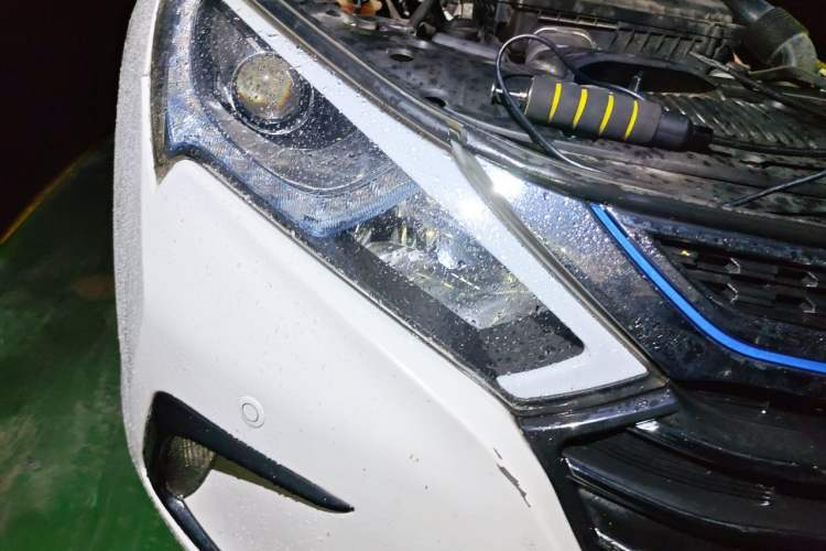 Used BYD Qin New Energy 2017 1.5T Luxury Model Right Front Headlight