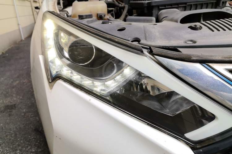 Used BYD Qin New Energy 2017 Qin 1.5T 100 Right Front Headlight