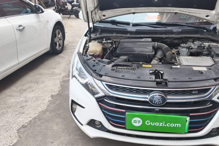 Used BYD Qin New Energy 2017 1.5T Luxury Model Right Front Headlight