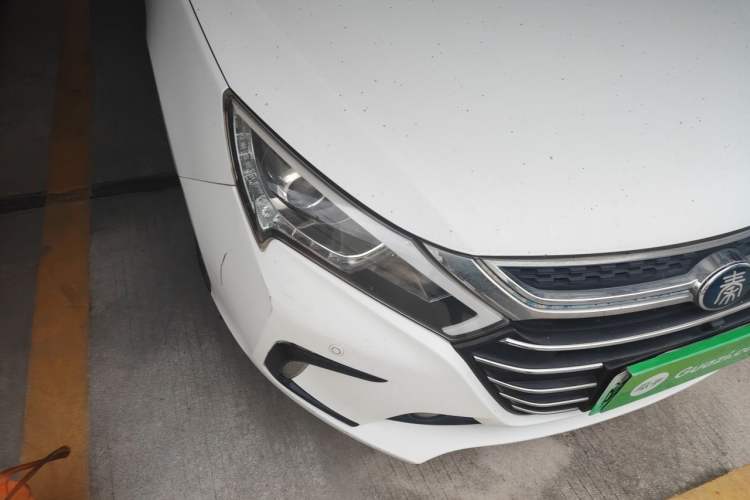 Used BYD Qin New Energy 2017 1.5T Luxury Model Right Front Headlight