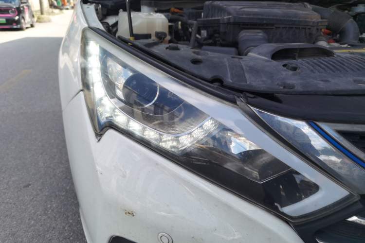 Used BYD Qin New Energy 2017 Qin 1.5T 100 Right Front Headlight