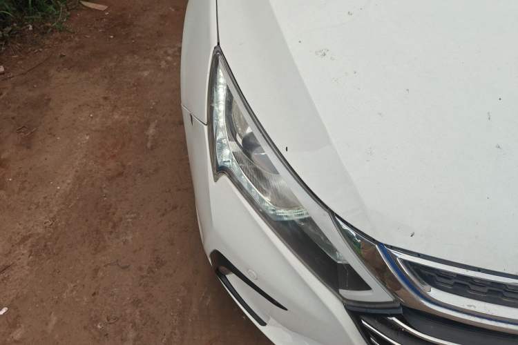 Used BYD Qin New Energy 2017 1.5T Luxury Model Right Front Headlight