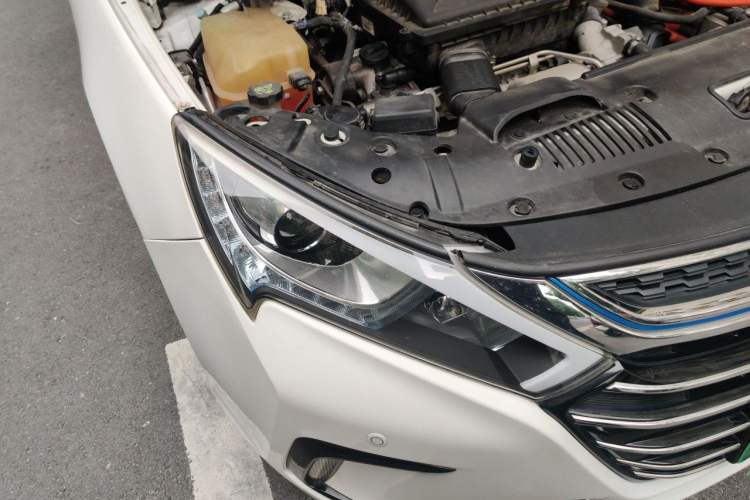 Used BYD Qin New Energy 2017 Qin 1.5T 100 Right Front Headlight