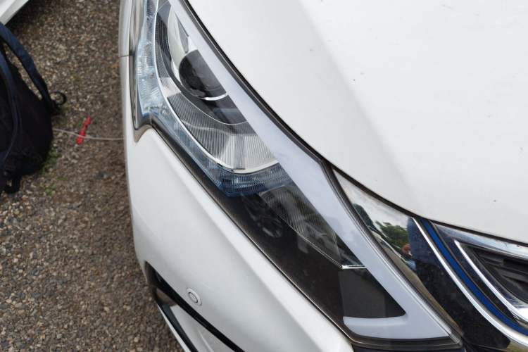 Used BYD Qin New Energy 2017 1.5T Luxury Model Right Front Headlight