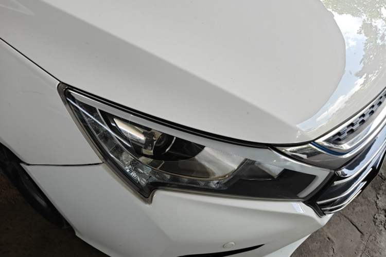 Used BYD Qin New Energy 2017 1.5T Luxury Model Right Front Headlight