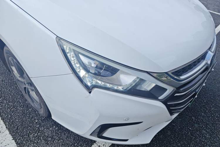 Used BYD Qin New Energy 2017 1.5T Luxury Model Right Front Headlight