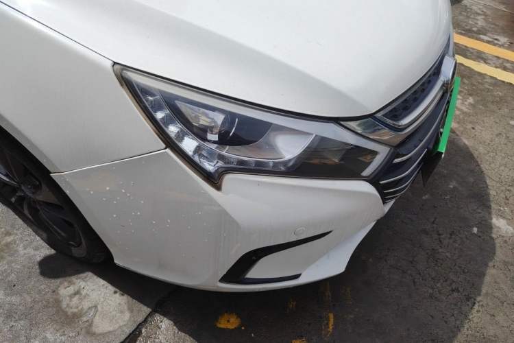 Used BYD Qin New Energy 2017 1.5T Luxury Model Right Front Headlight