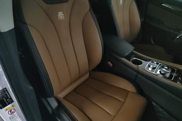 Used BYD Qin New Energy 2017 1.5T Luxury Model Right Front Seat
