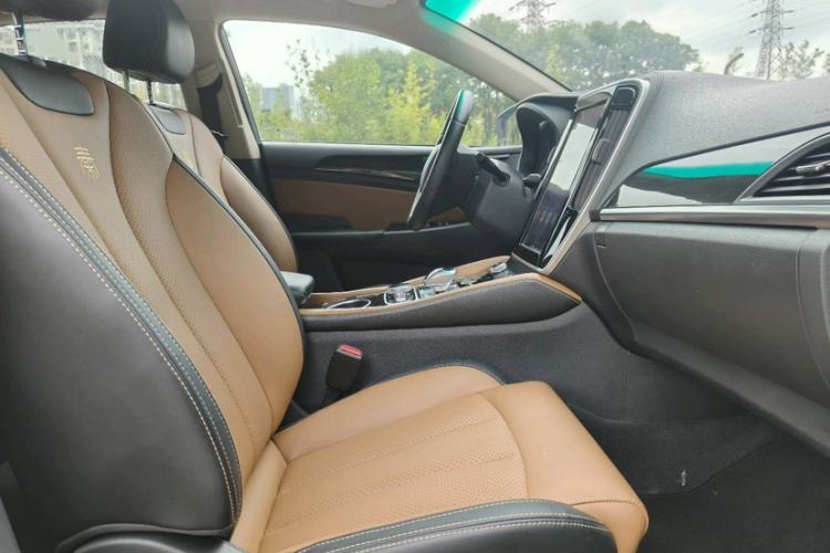 Used BYD Qin New Energy 2017 1.5T Luxury Model Right Front Seat