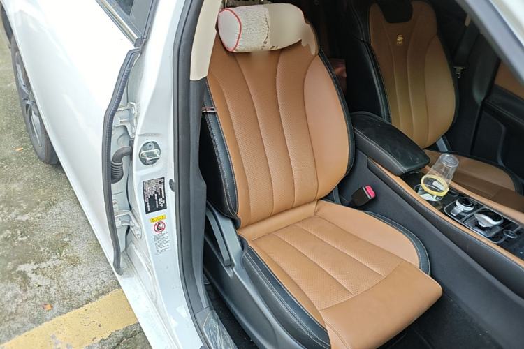 Used BYD Qin New Energy 2017 1.5T Luxury Model Right Front Seat