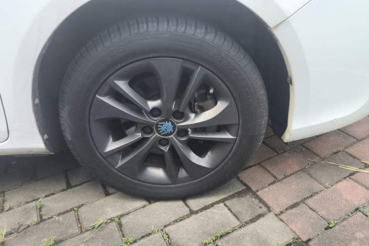 Used BYD Qin New Energy 2017 Qin 1.5T 100 Right Front Wheel Hub