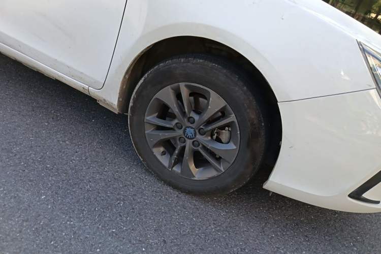 Used BYD Qin New Energy 2017 Qin 1.5T 100 Right Front Wheel Hub