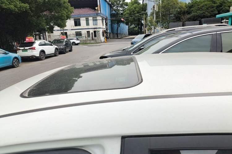 Used BYD Qin New Energy 2017 1.5T Luxury Model Roof