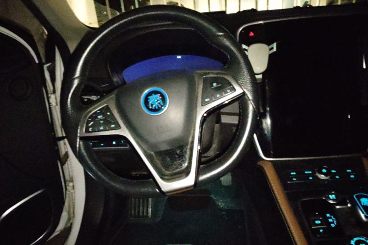 Used BYD Qin New Energy 2017 Qin EV300 Luxury Edition Steering Wheel