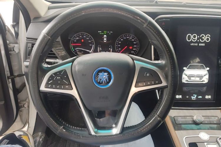 Used BYD Qin New Energy 2017 1.5T Luxury Model Steering Wheel