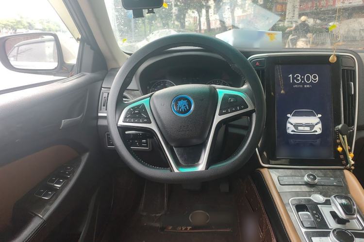 Used BYD Qin New Energy 2017 1.5T Luxury Model Steering Wheel