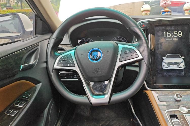 Used BYD Qin New Energy 2017 1.5T Luxury Model Steering Wheel
