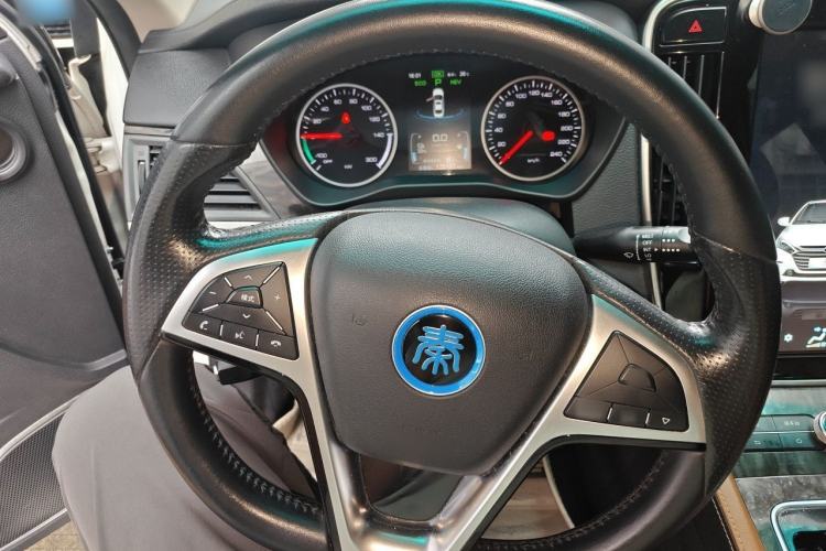 Used BYD Qin New Energy 2017 1.5T Luxury Model Steering Wheel