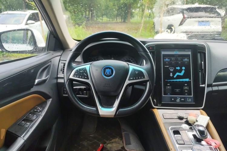 Used BYD Qin New Energy 2017 1.5T Luxury Model Steering Wheel